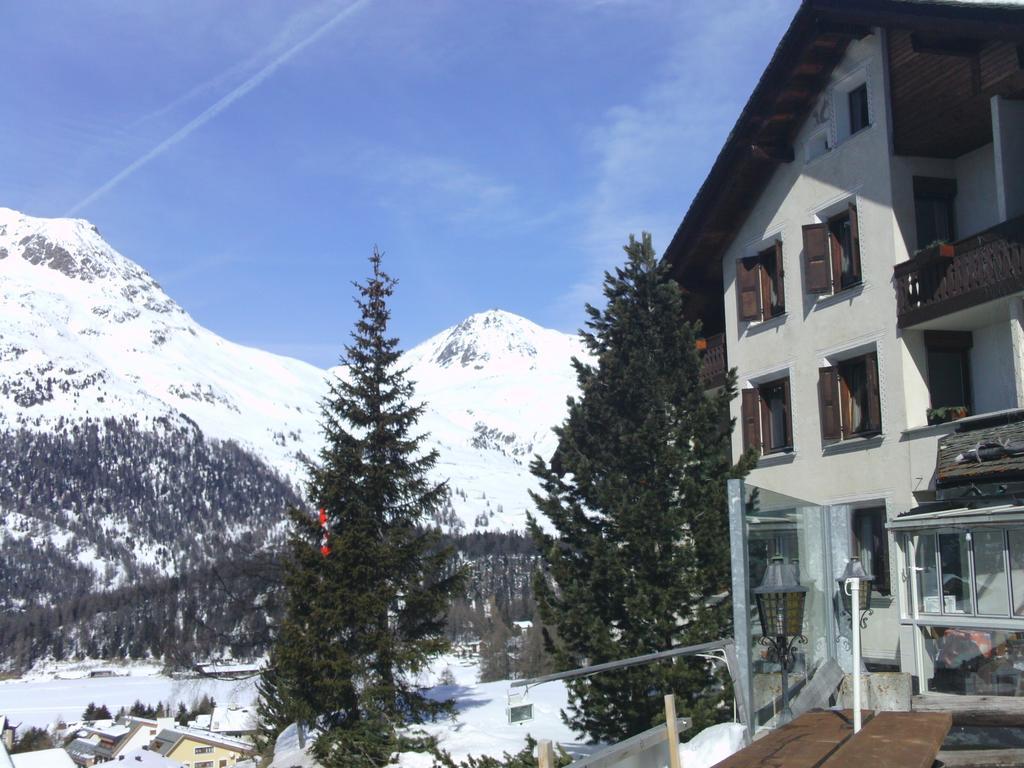 Hotel B&B Süsom Surlej Silvaplana Exteriör bild