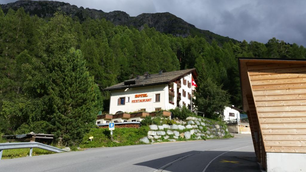 Hotel B&B Süsom Surlej Silvaplana Exteriör bild